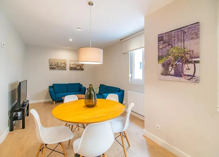 Junto Al Ayuntamiento De * Santander