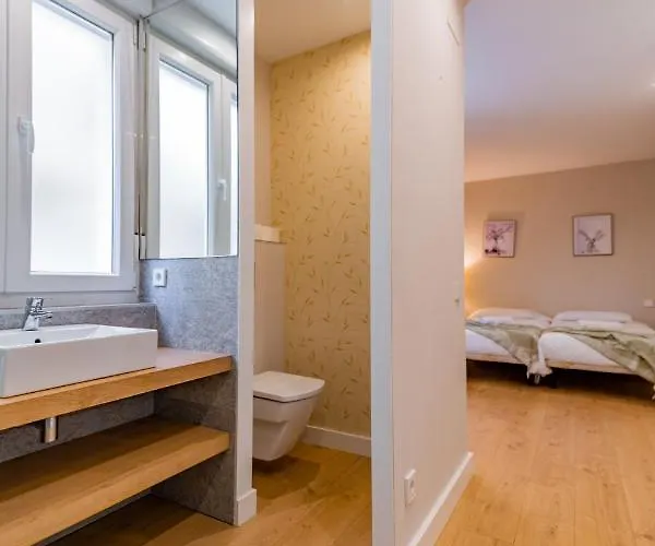 Junto Al Ayuntamiento De Apartment