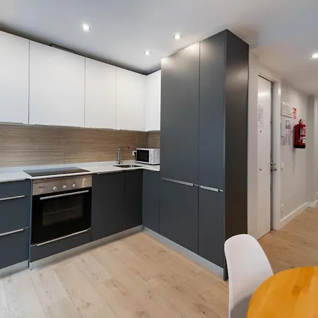 Junto Al Ayuntamiento De Apartamento Santander