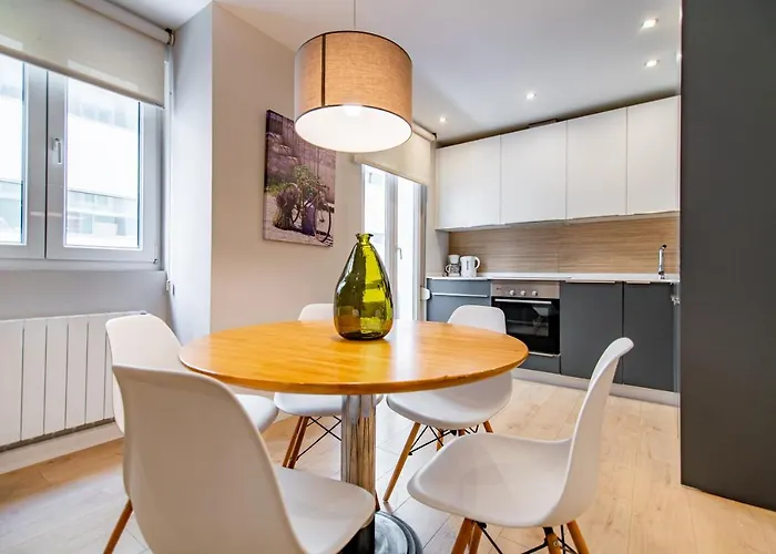 Junto Al Ayuntamiento De Appartement *