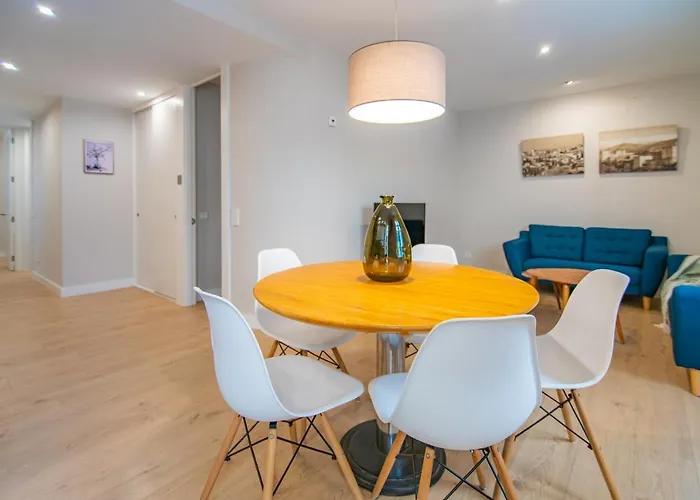 Junto Al Ayuntamiento De Appartement *