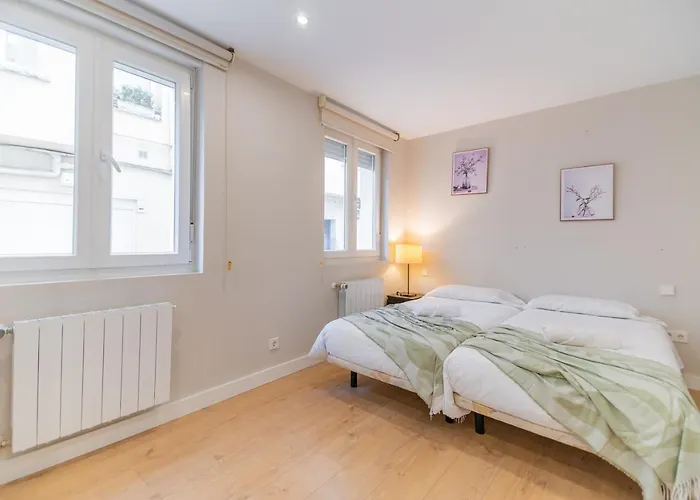 Junto Al Ayuntamiento De Appartement